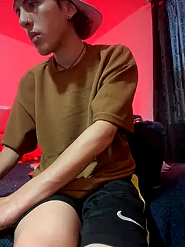 Snapshot of NaytonFreeman chatting on 13, 11, 2025 NaytonFreeman online show from 13, 11, 2025