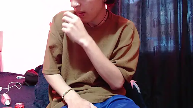 Snapshot of NaytonFreeman chatting on 26, 11, 2025 NaytonFreeman online show from 26, 11, 2025