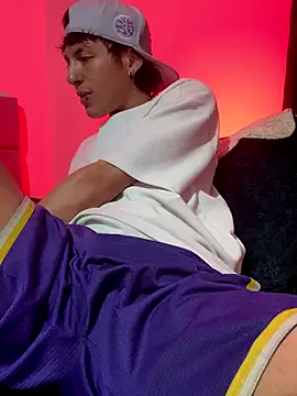 Snapshot of NaytonFreeman chatting on 27, 11, 2025 NaytonFreeman online show from 27, 11, 2025