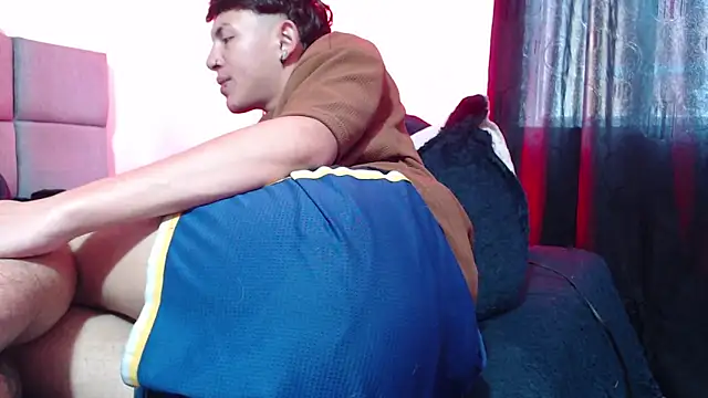 Snapshot of NaytonFreeman chatting on 2, 12, 2025 NaytonFreeman online show from 2, 12, 2025