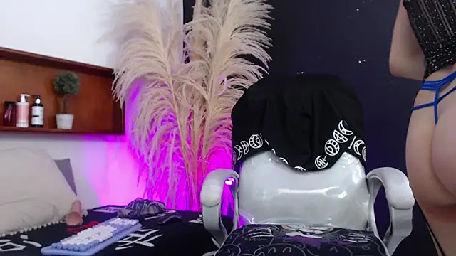 Snapshot of akashawitch_ chatting on 15, 9, 2025 akashawitch online show from 15, 9, 2025