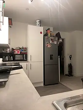 IceEyesUK online show from 25, 9, 2025