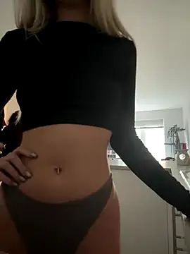 IceEyesUK online show from 26, 9, 2025