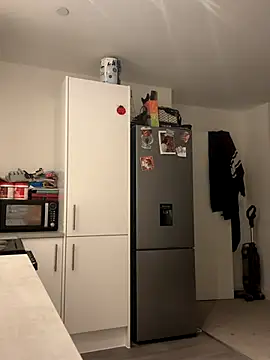 IceEyesUK online show from 27, 9, 2025