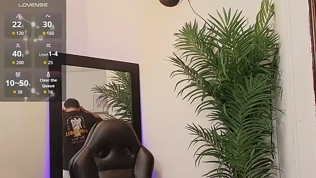 Snapshot of SALVATORE_MULLER1 chatting on 2, 10, 2025 SALVATORE MULLER1 online show from 2, 10, 2025