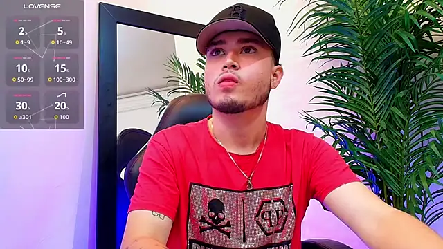 Snapshot of SALVATORE_MULLER1 chatting on 10, 10, 2025 SALVATORE MULLER1 online show from 10, 10, 2025