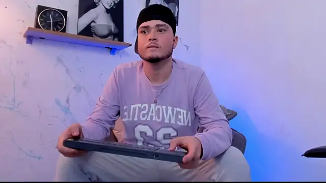 Snapshot of SALVATORE_MULLER1 chatting on 12, 10, 2025 SALVATORE MULLER1 online show from 12, 10, 2025