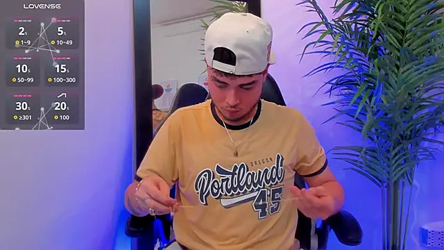 Snapshot of SALVATORE_MULLER1 chatting on 16, 10, 2025 SALVATORE MULLER1 online show from 16, 10, 2025