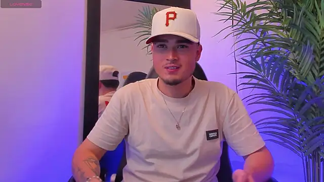 Snapshot of SALVATORE_MULLER1 chatting on 17, 10, 2025 SALVATORE MULLER1 online show from 17, 10, 2025