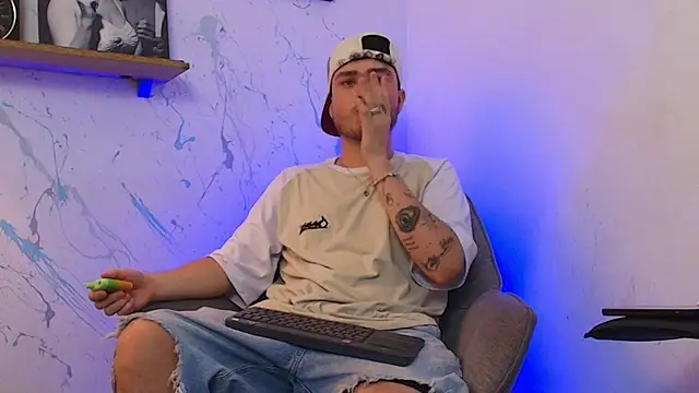 Snapshot of SALVATORE_MULLER1 chatting on 22, 10, 2025 SALVATORE MULLER1 online show from 22, 10, 2025