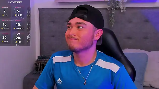 Snapshot of SALVATORE_MULLER1 chatting on 27, 10, 2025 SALVATORE MULLER1 online show from 27, 10, 2025