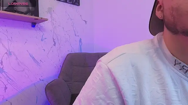 Snapshot of SALVATORE_MULLER1 chatting on 3, 11, 2025 SALVATORE MULLER1 online show from 3, 11, 2025