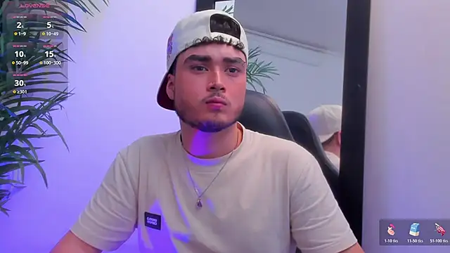 Snapshot of SALVATORE_MULLER1 chatting on 5, 11, 2025 SALVATORE MULLER1 online show from 5, 11, 2025