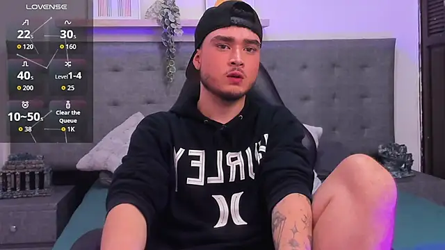 Snapshot of SALVATORE_MULLER1 chatting on 13, 11, 2025 SALVATORE MULLER1 online show from 13, 11, 2025