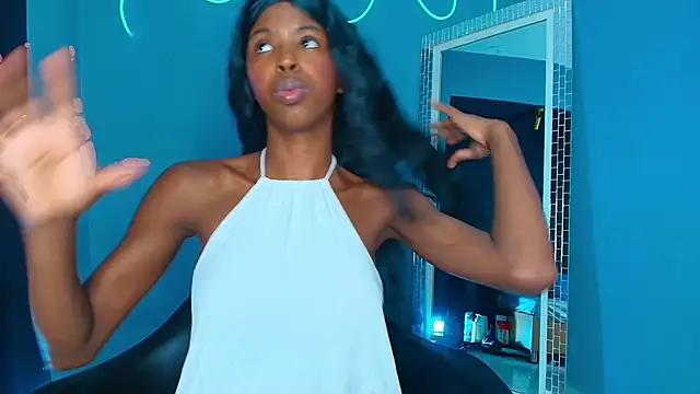 Snapshot of CamilaaSaenz chatting on 26, 9, 2025 CamilaaSaenz online show from 26, 9, 2025