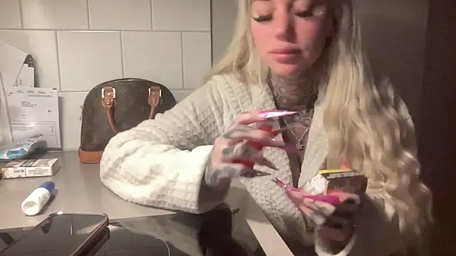 Snapshot of paulinaalatalo chatting on 18, 3, 2026 paulinaalatalo online show from 18, 3, 2026