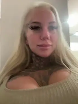 Snapshot of paulinaalatalo chatting on 3, 4, 2026 paulinaalatalo online show from 3, 4, 2026