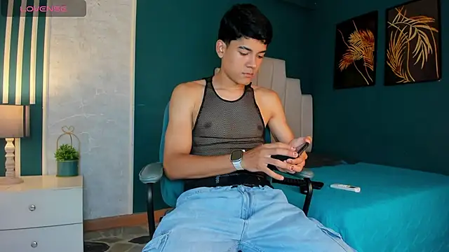 Snapshot of SandroVeyra chatting on 24, 9, 2025 SandroVeyra online show from 24, 9, 2025