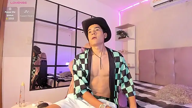 Snapshot of SandroVeyra chatting on 11, 10, 2025 SandroVeyra online show from 11, 10, 2025