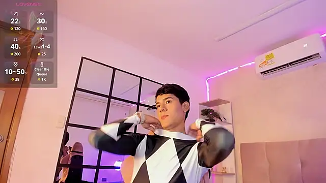 Snapshot of SandroVeyra chatting on 12, 10, 2025 SandroVeyra online show from 12, 10, 2025