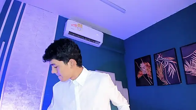 Snapshot of SandroVeyra chatting on 22, 10, 2025 SandroVeyra online show from 22, 10, 2025