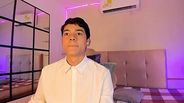 Snapshot of SandroVeyra chatting on 23, 10, 2025 SandroVeyra online show from 23, 10, 2025