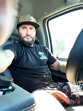 Snapshot of skip69xxx chatting on 30, 9, 2025 skip69xxx online show from 30, 9, 2025