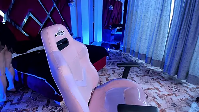 alexiaystive3 online show from 28, 3, 2026