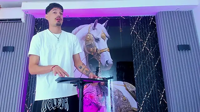 Snapshot of Iam_Steven chatting on 9, 11, 2025 Iam Steven online show from 9, 11, 2025