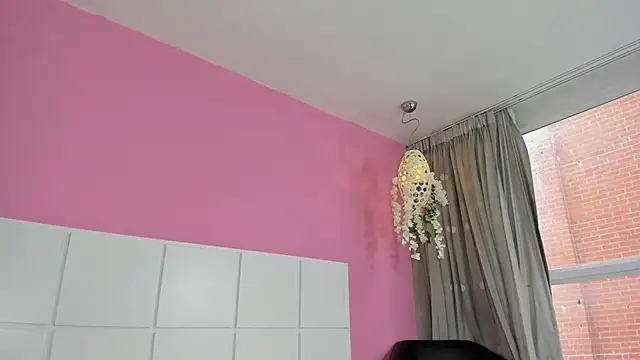 Snapshot of Aliciabloom chatting on 23, 9, 2025 Aliciabloom online show from 23, 9, 2025