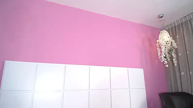 Snapshot of Aliciabloom chatting on 24, 9, 2025 Aliciabloom online show from 24, 9, 2025