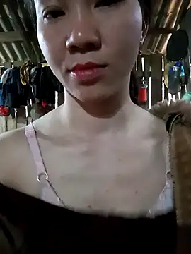 bonnie-00 online show from 3, 12, 2025