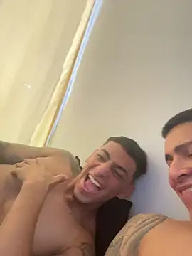 Snapshot of maykel_and_mike chatting on 8, 10, 2025 maykel and mike online show from 8, 10, 2025