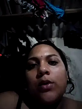 hotmadura online show from 12, 9, 2025