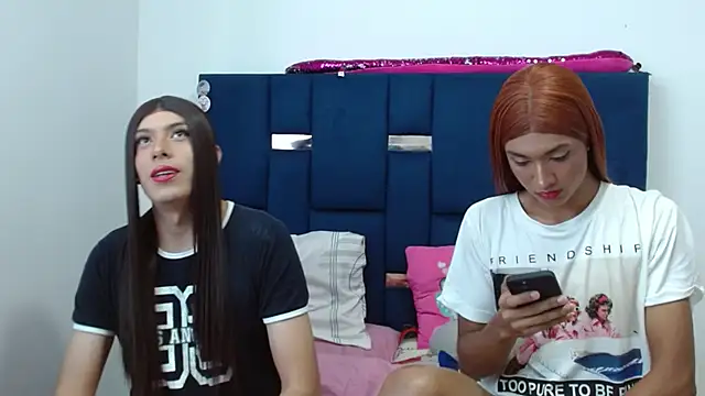 Snapshot of PinkLuna_LolaBloom chatting on 17, 1, 2026 PinkLuna LolaBloom online show from 17, 1, 2026