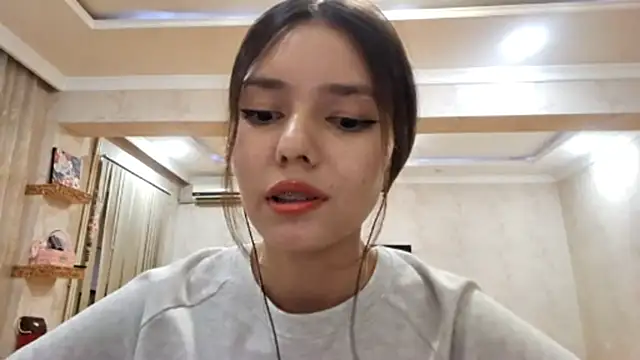 Snapshot of GloriaMelendez chatting on 12, 9, 2025 GloriaMelendez online show from 12, 9, 2025