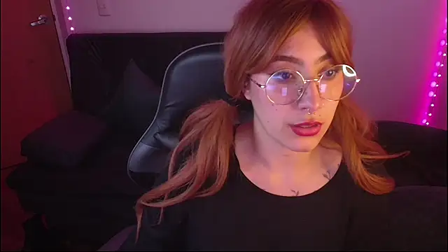 Snapshot of Miacatsito3 chatting on 30, 9, 2025 Miacatsito3 online show from 30, 9, 2025