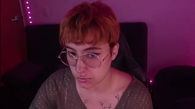 Snapshot of Miacatsito3 chatting on 1, 10, 2025 Miacatsito3 online show from 1, 10, 2025