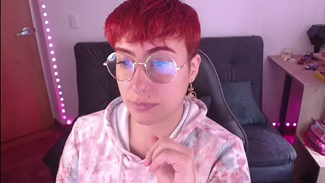 Snapshot of Miacatsito3 chatting on 9, 10, 2025 Miacatsito3 online show from 9, 10, 2025