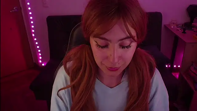 Snapshot of Miacatsito3 chatting on 23, 10, 2025 Miacatsito3 online show from 23, 10, 2025