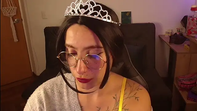 Snapshot of Miacatsito3 chatting on 30, 10, 2025 Miacatsito3 online show from 30, 10, 2025