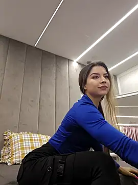 Von Dee online show from 26, 9, 2025