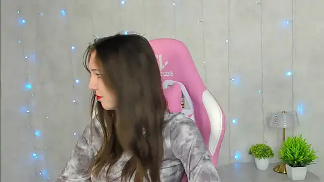 Amanda Reedd online show from 7, 10, 2025