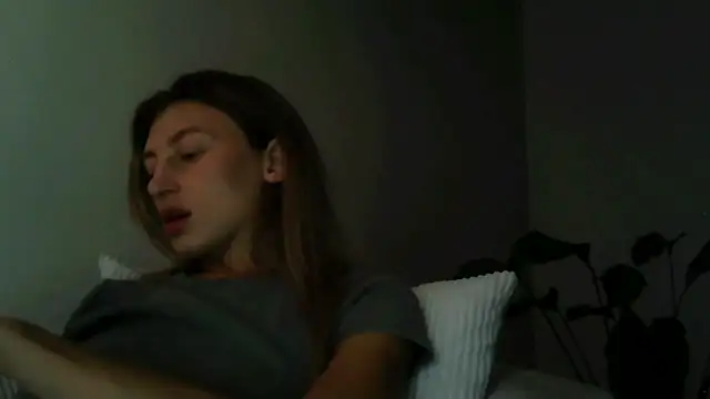 Snapshot of Miralyn chatting on 17, 9, 2025 Miralyn online show from 17, 9, 2025