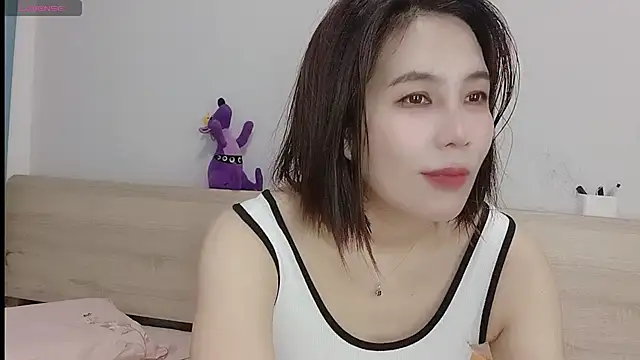 Snapshot of Miraitowa_ chatting on 20, 7, 2026 Miraitowa online show from 20, 7, 2026