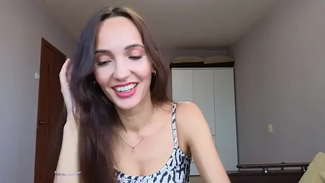 Snapshot of Lillian-Clark chatting on 4, 11, 2025 Lillian-Clark online show from 4, 11, 2025