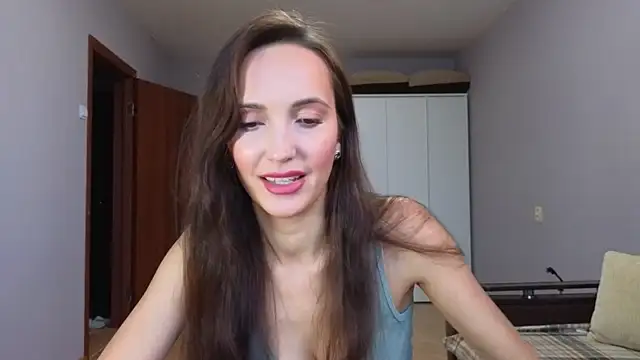 Snapshot of Lillian-Clark chatting on 24, 11, 2025 Lillian-Clark online show from 24, 11, 2025