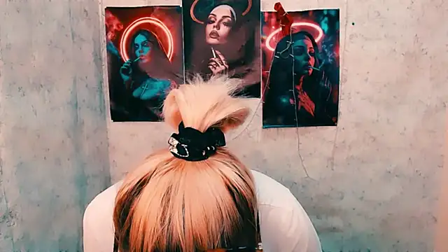 EmmaCat  online show from 11, 3, 2026