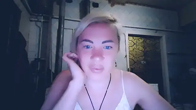EmmaCat  online show from 12, 5, 2026