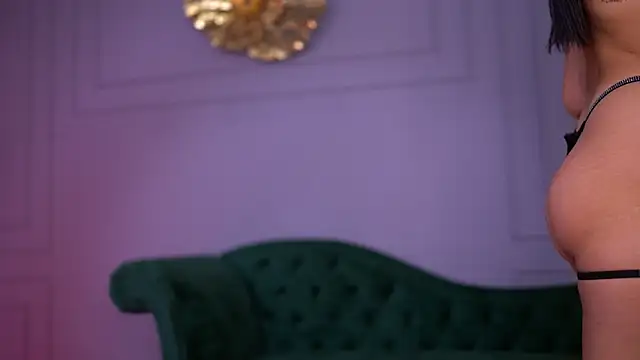 Snapshot of AlishaRossen chatting on 7, 10, 2025 AlishaRossen online show from 7, 10, 2025